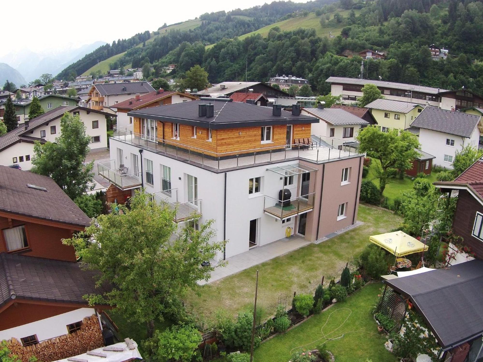 Beautiful Apartment Near Ski Area In Salzburg Целль-ам-Зе Экстерьер фото